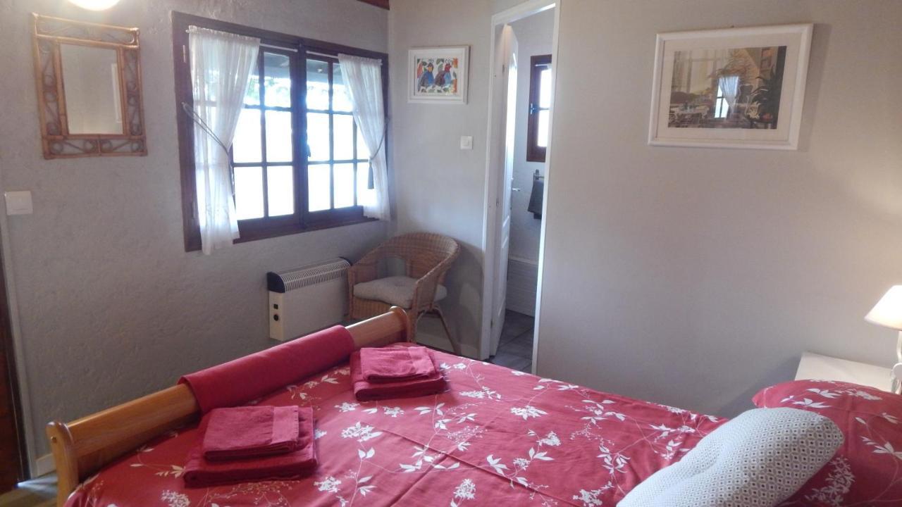 The Petite Chalet Chambre D'Hotes L'Isle-Jourdain  Kültér fotó