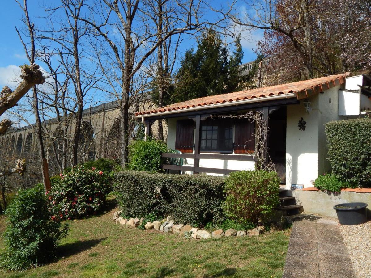 The Petite Chalet Chambre D'Hotes L'Isle-Jourdain  Kültér fotó